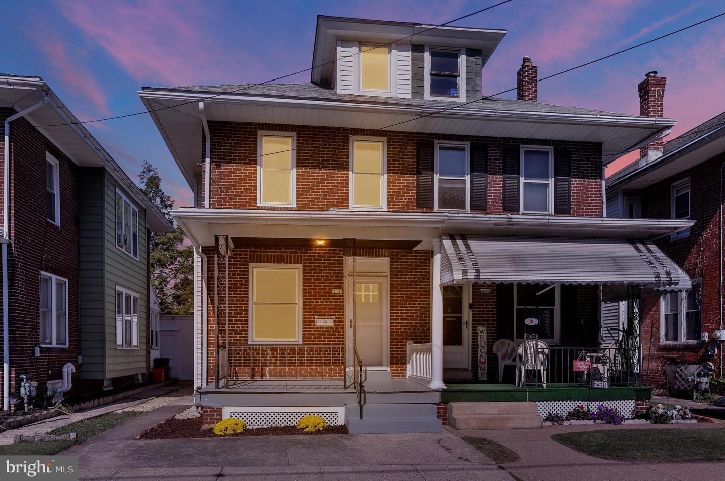 2517 Grant St — photo