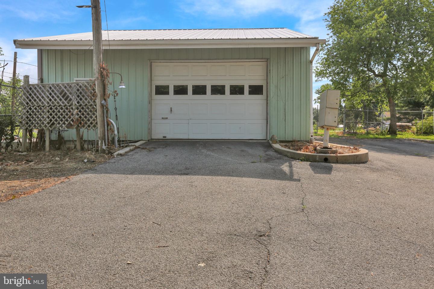 411 Belt Line Ave — photo
