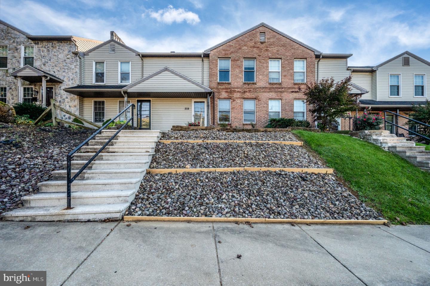 208 Morgantown Rd — photo
