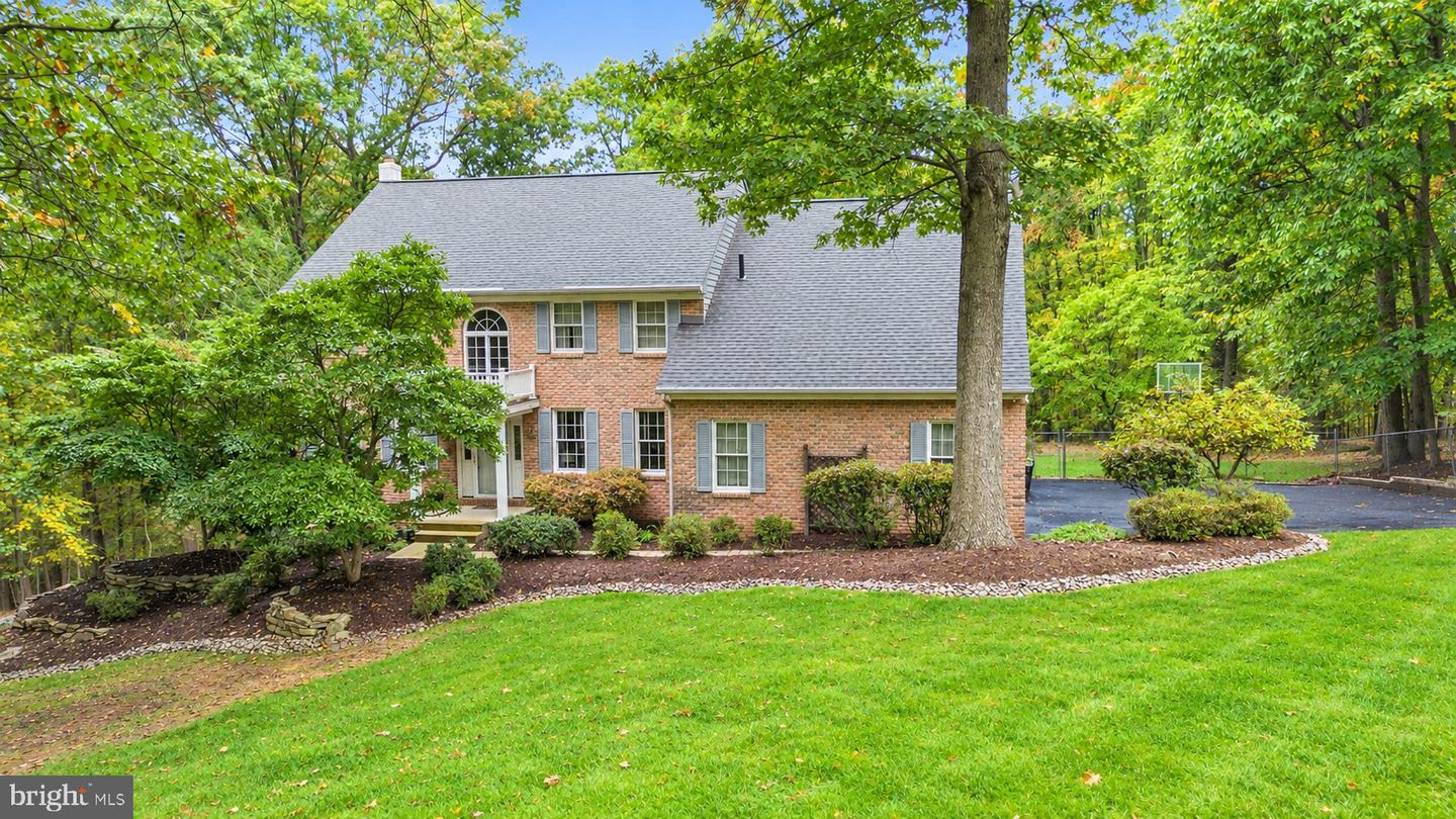 30 Fawn Dr — photo