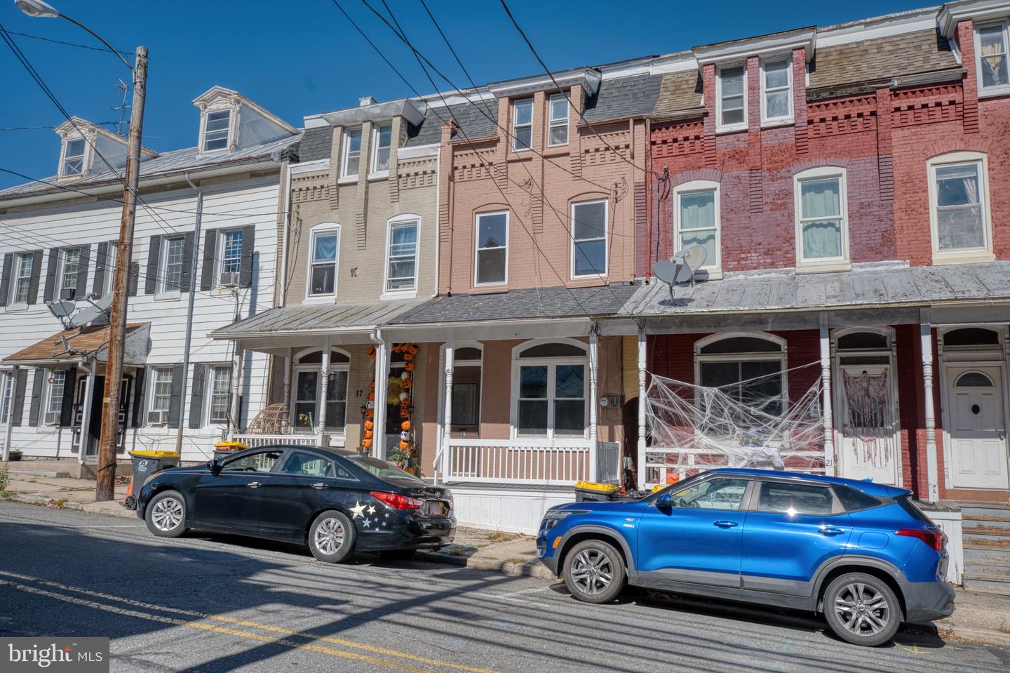 19 E High St — photo