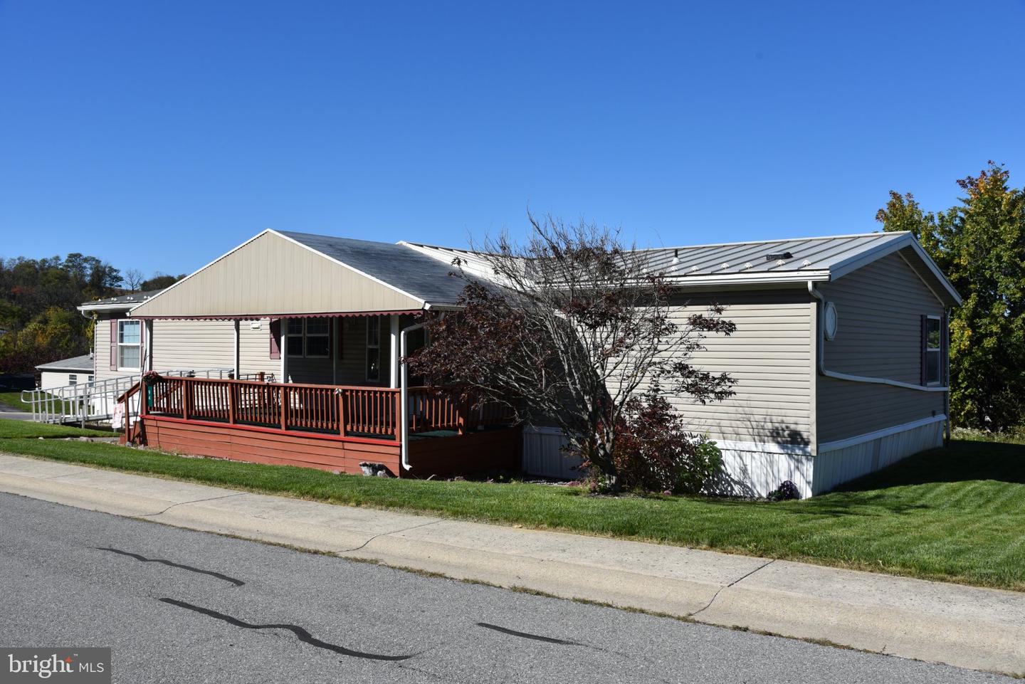 94 Pheasant Dr — photo