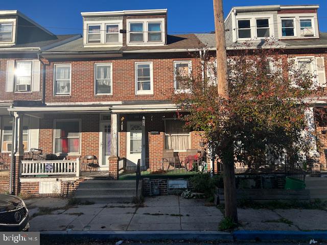 310 Linden St — photo
