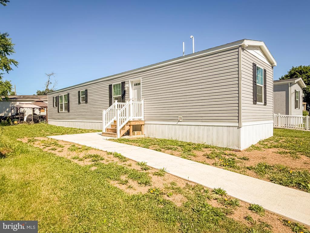 209 Johnson Dr — photo