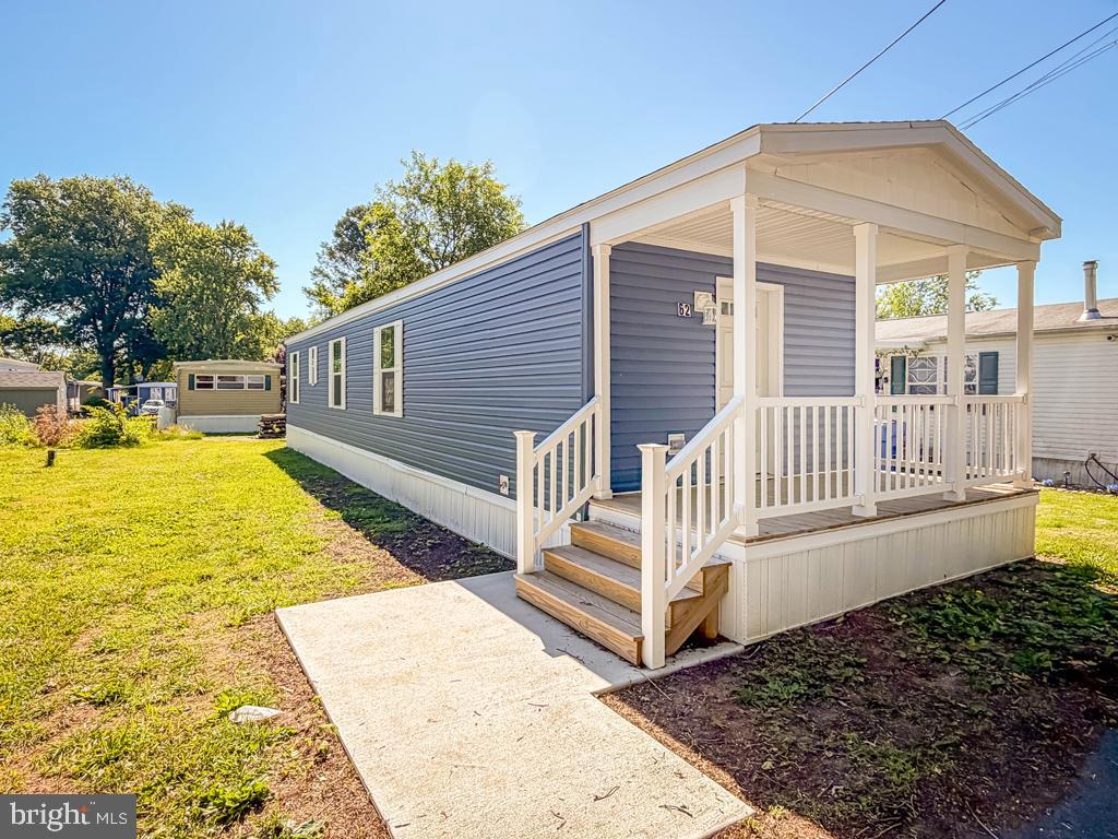 62 Harrison Dr — photo