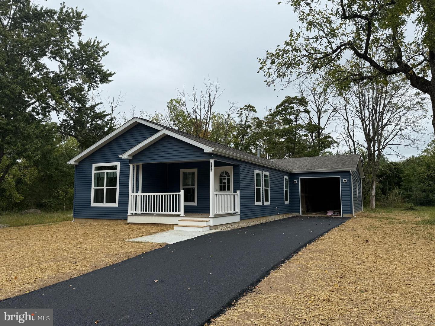 655 Roseanne Lane — photo