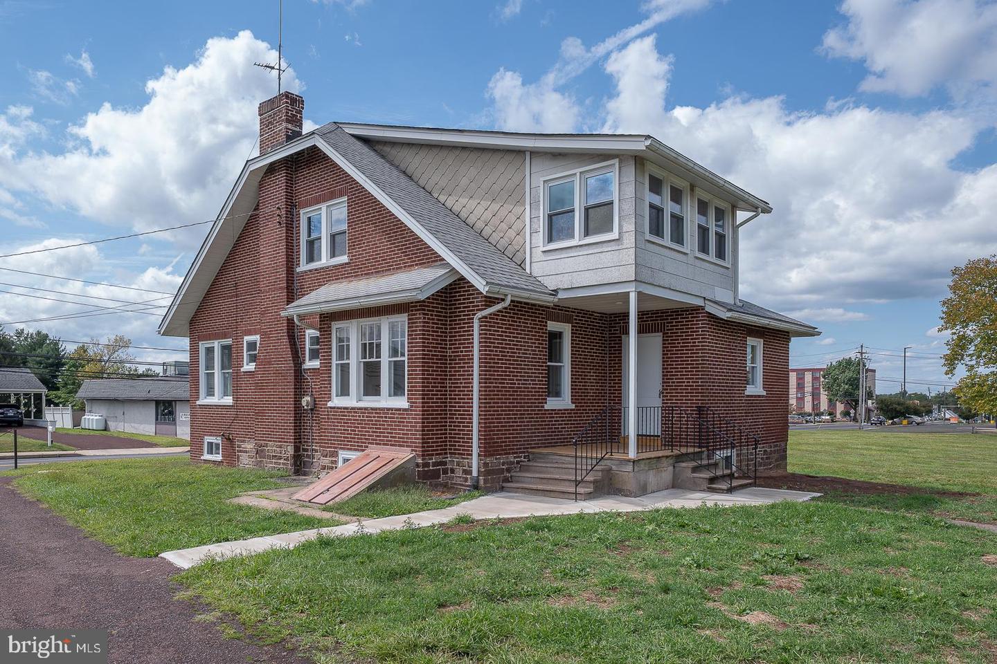1075 S County Line Road, Souderton, PA 18964 — photo 3