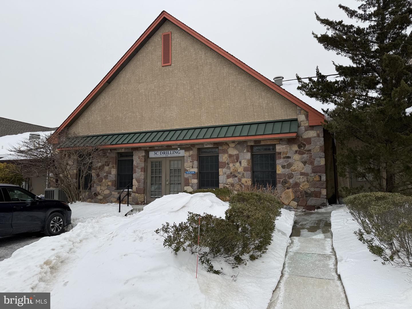 1456 Ferry Rd #305B — photo
