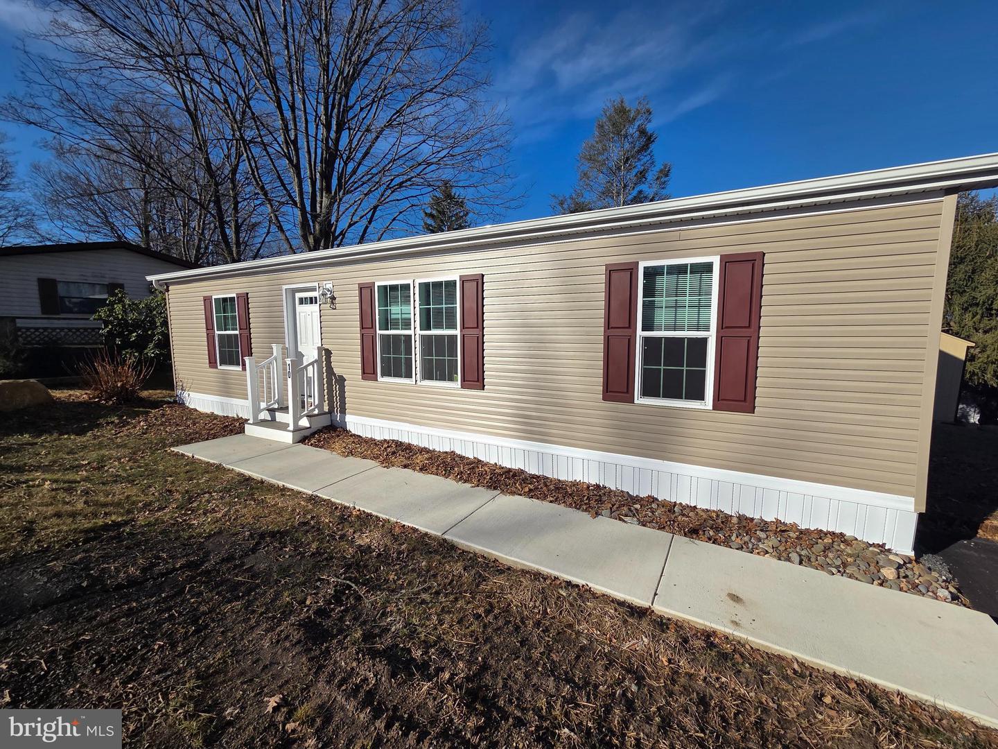 10 Woodedge Dr — photo