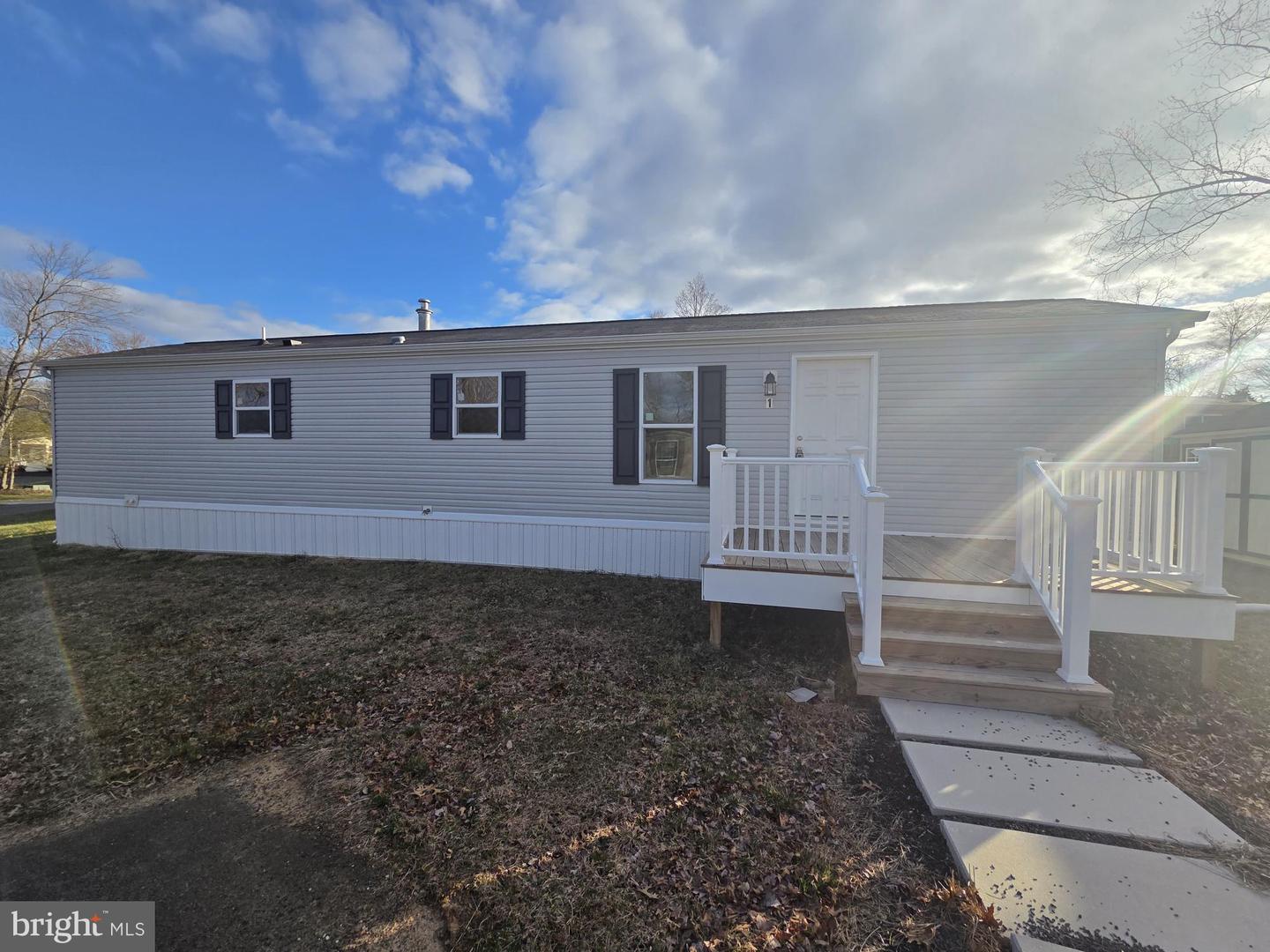 1 Laurel Ter — photo