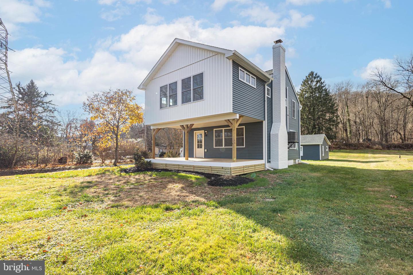 1434 River Rd — photo