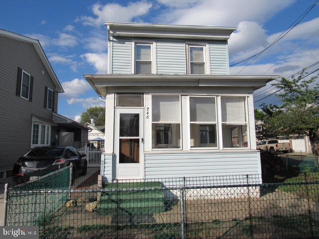 746 Cheston Ave — photo