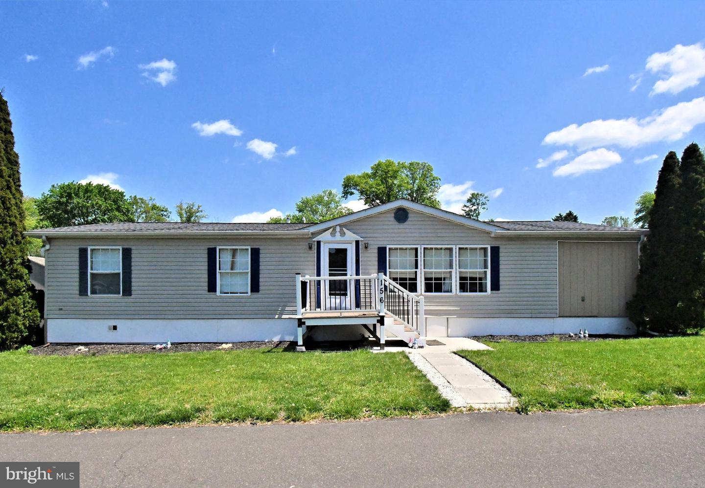 156 Vaux Dr — photo