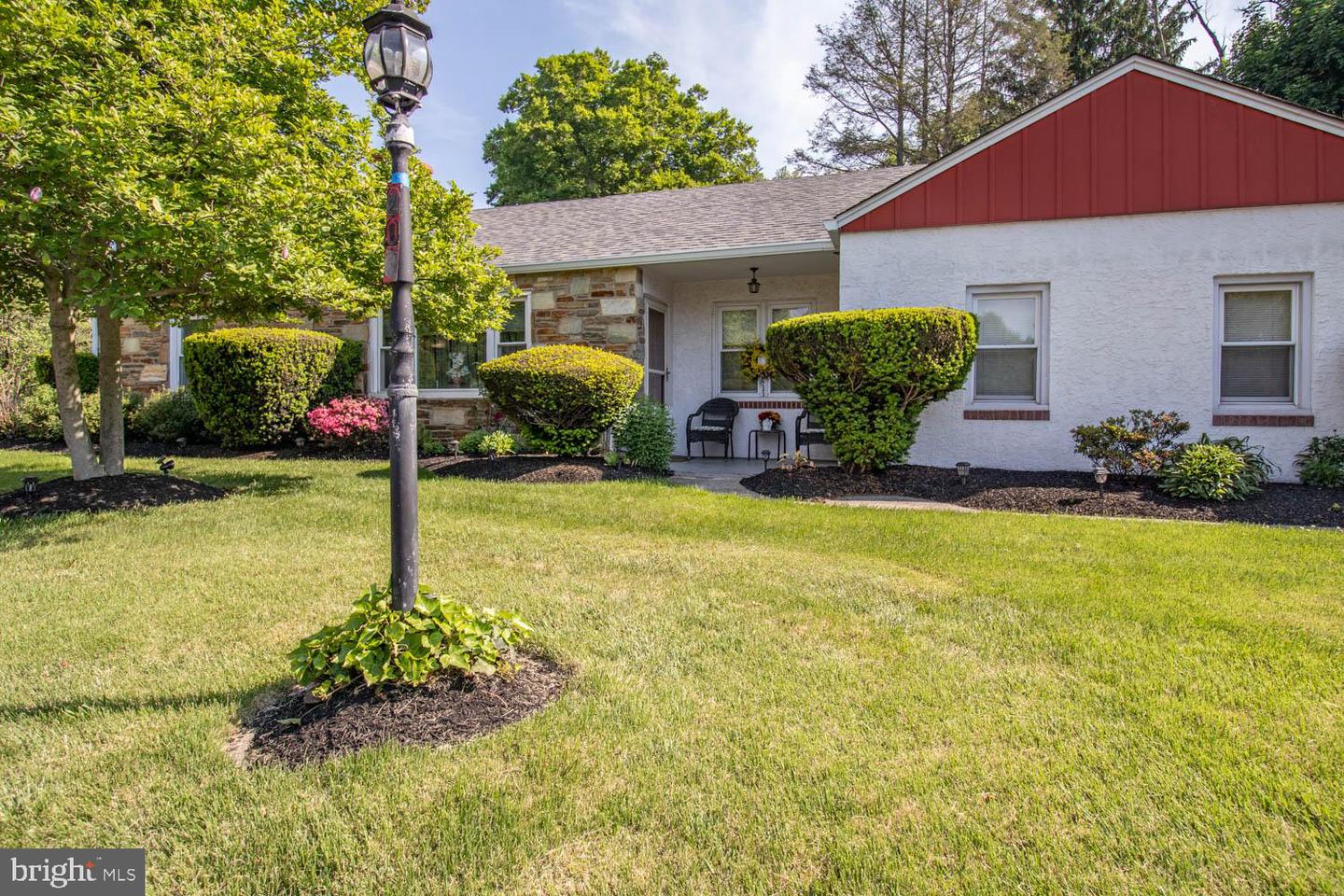 203 W County Line Road, Huntingdon Valley, PA 19006 — photo 2
