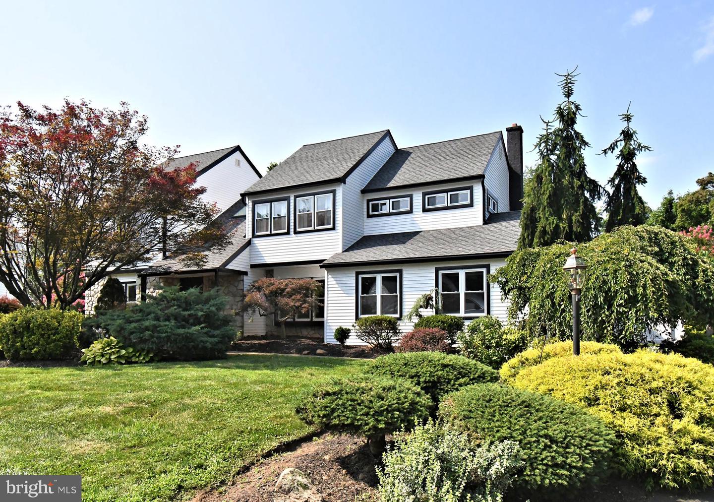 1601 Clark Dr — photo