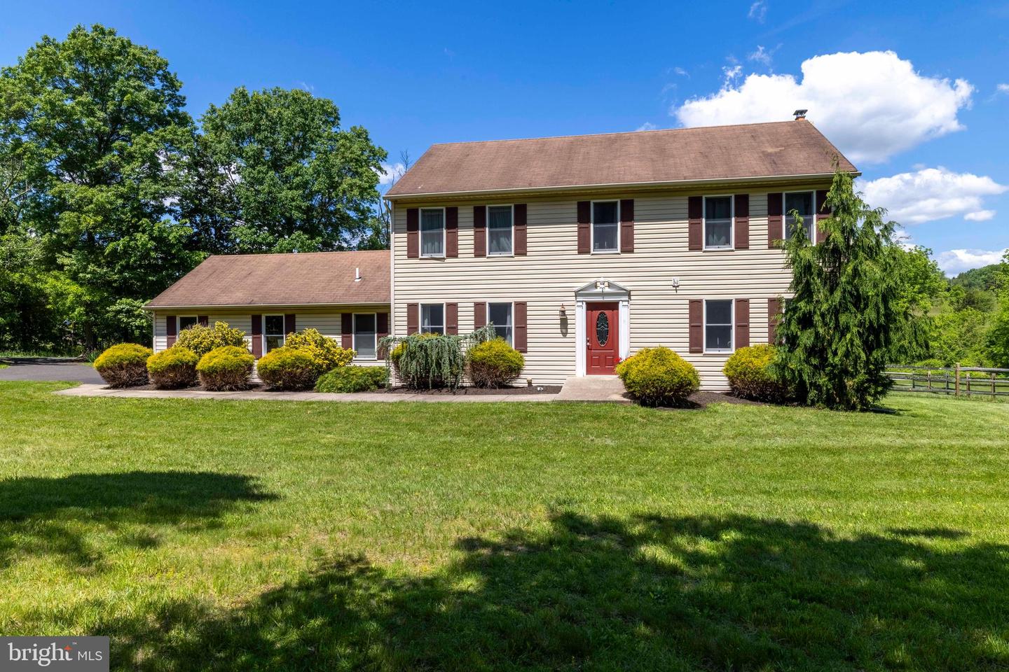 9 Middle Road, Perkasie, PA 18944