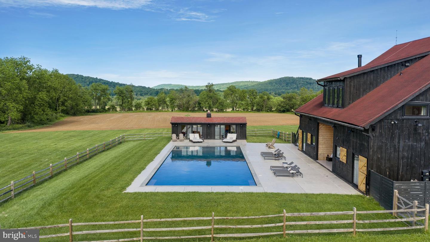 854 SPRING HILL ROAD, RIEGELSVILLE PA 18077 — photo 2