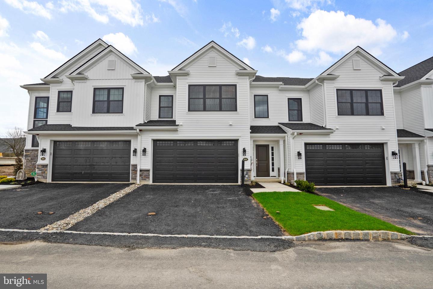 514 Fullerton Farm Ct #18 — photo