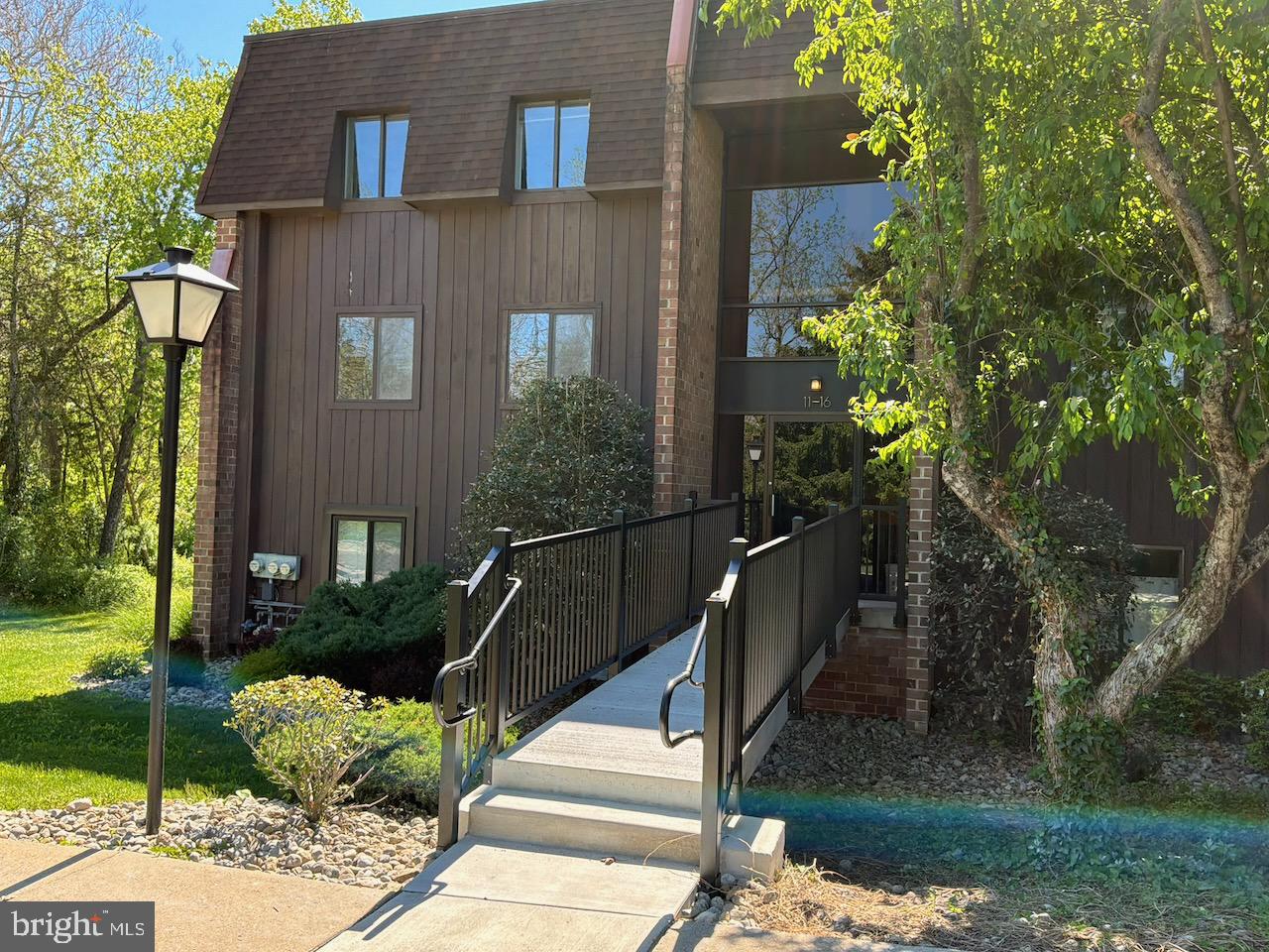 15 Hermitage Dr — photo