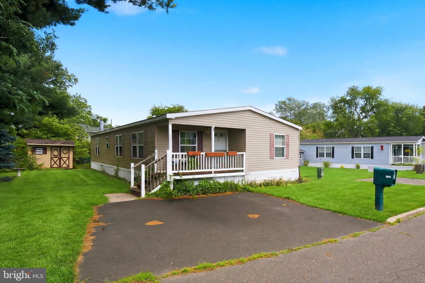 7001 Huber Dr — photo