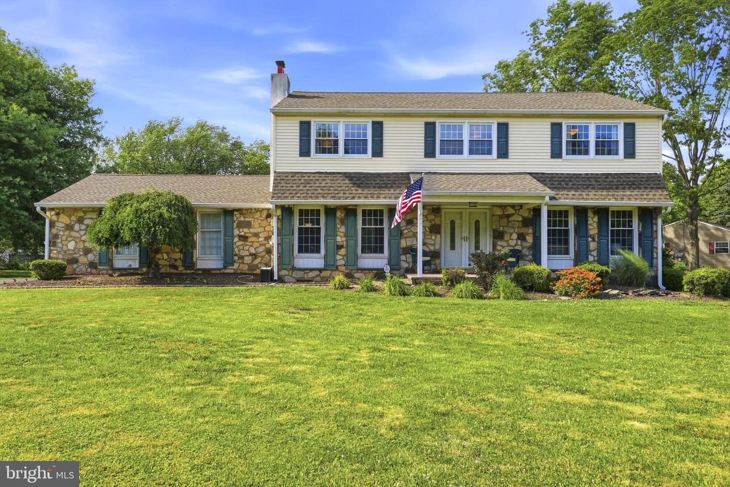 7 Pebble Ridge Road, Warrington, PA 18976