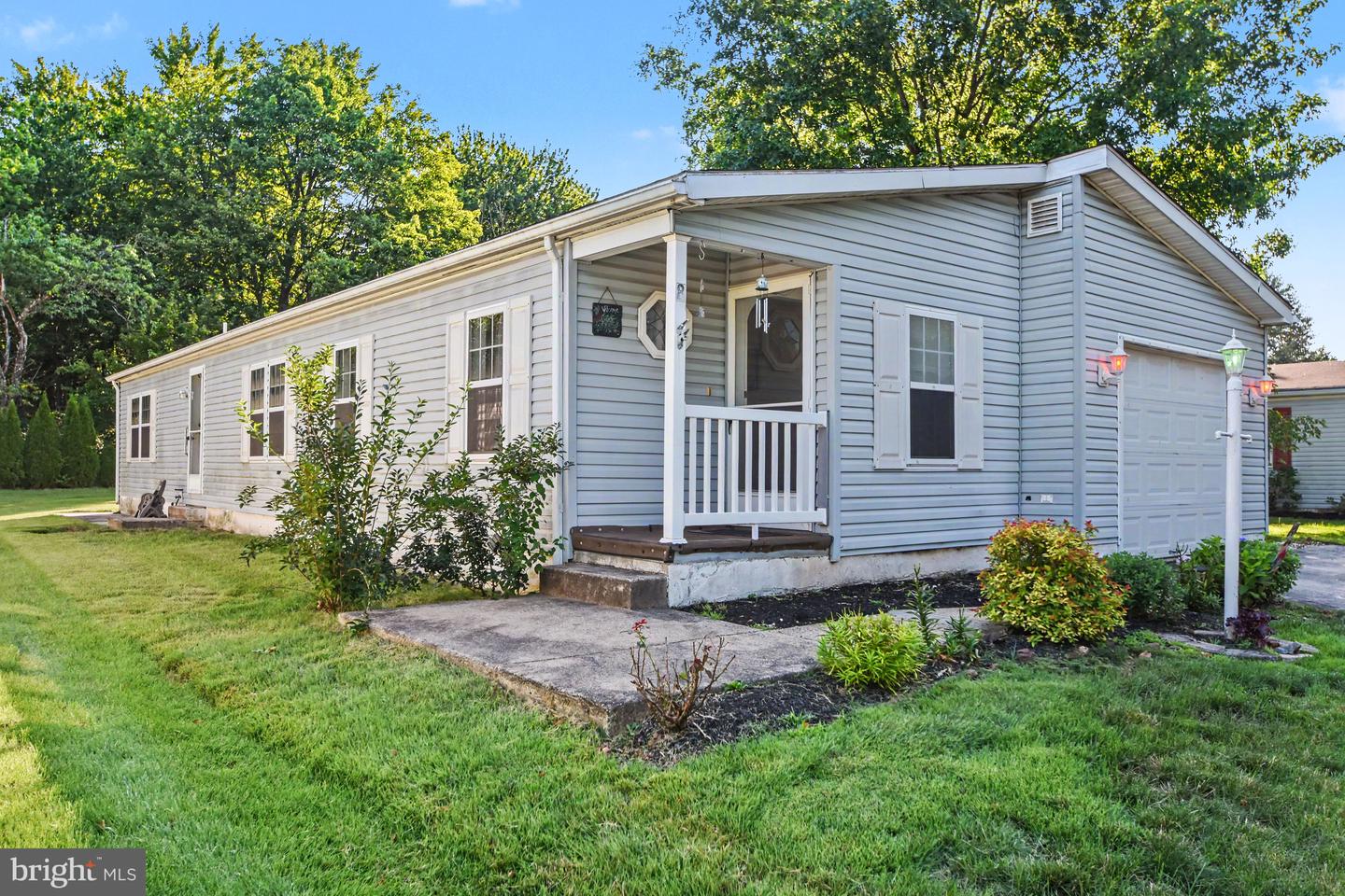 8 Williams Way — photo