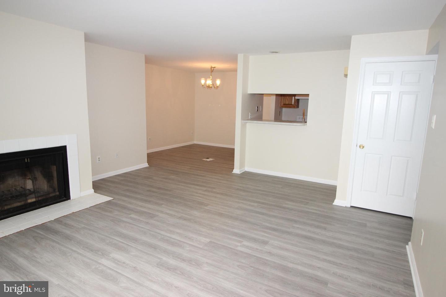 1794 a Bayley Ln — photo