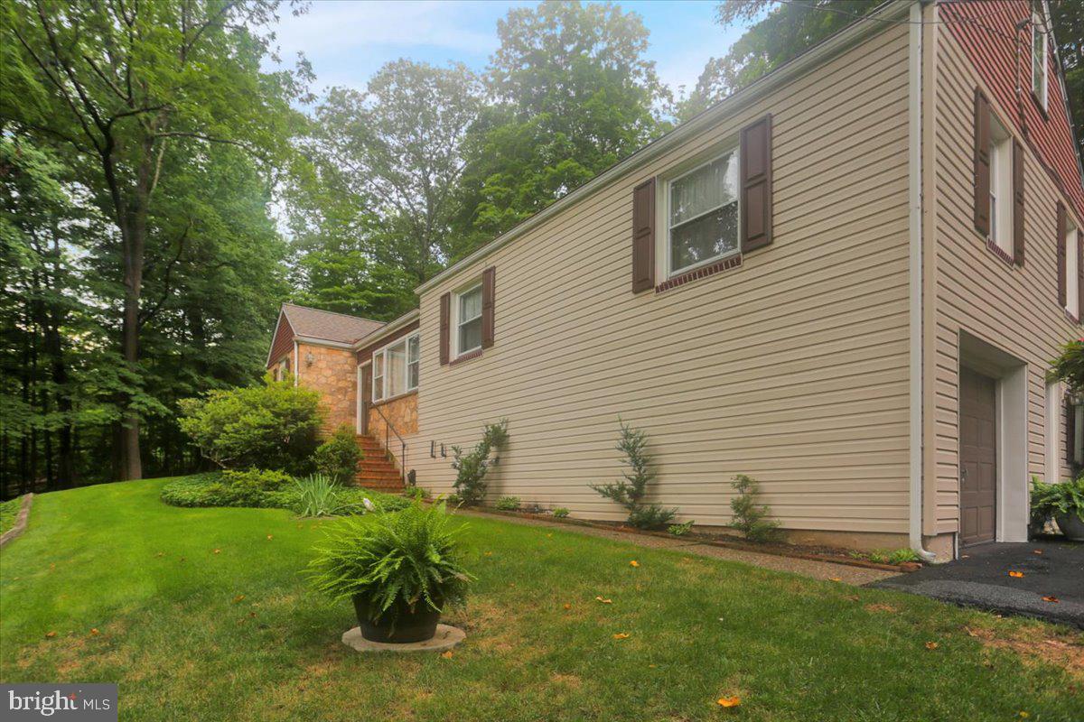 770 Almshouse Rd — photo
