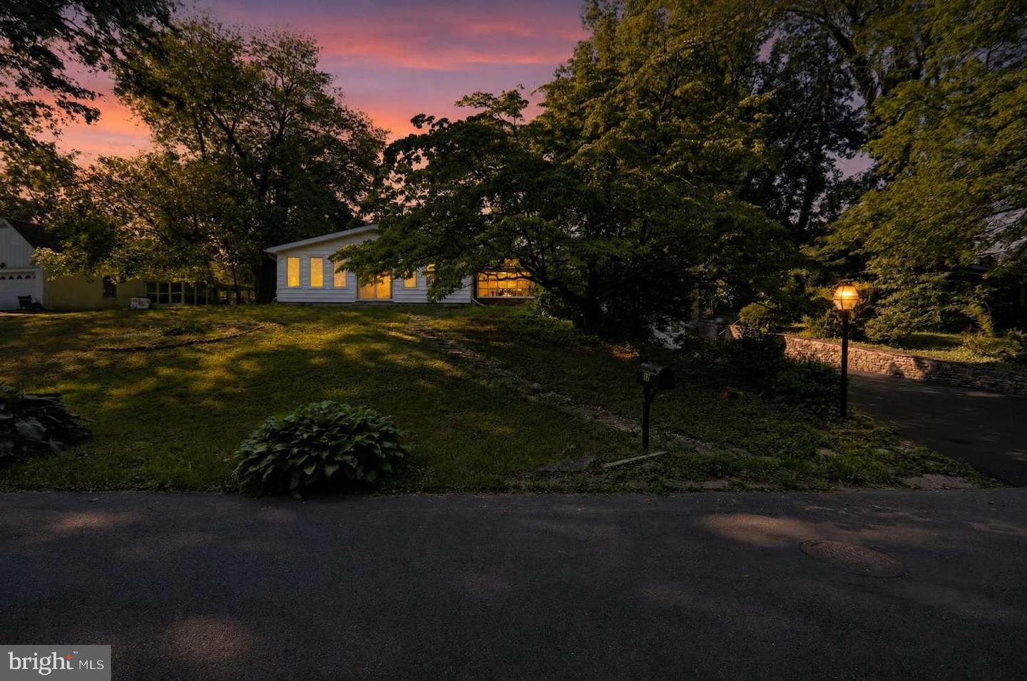 24 Winding Ln — photo