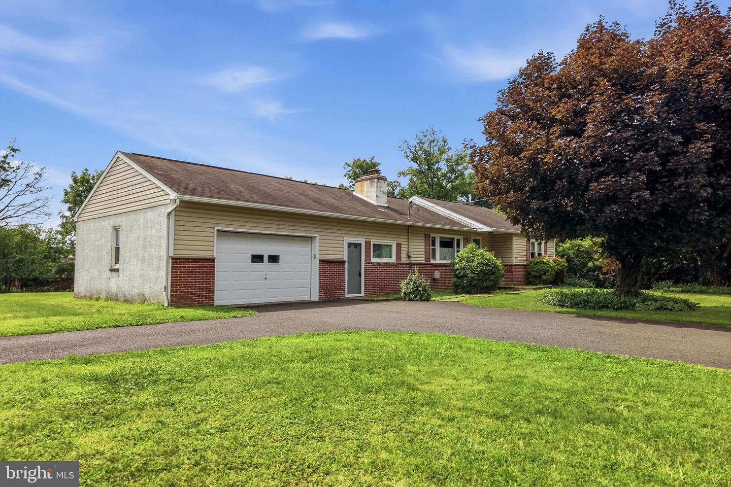 105 N Ridge Road, Perkasie, PA 18944 — photo 2