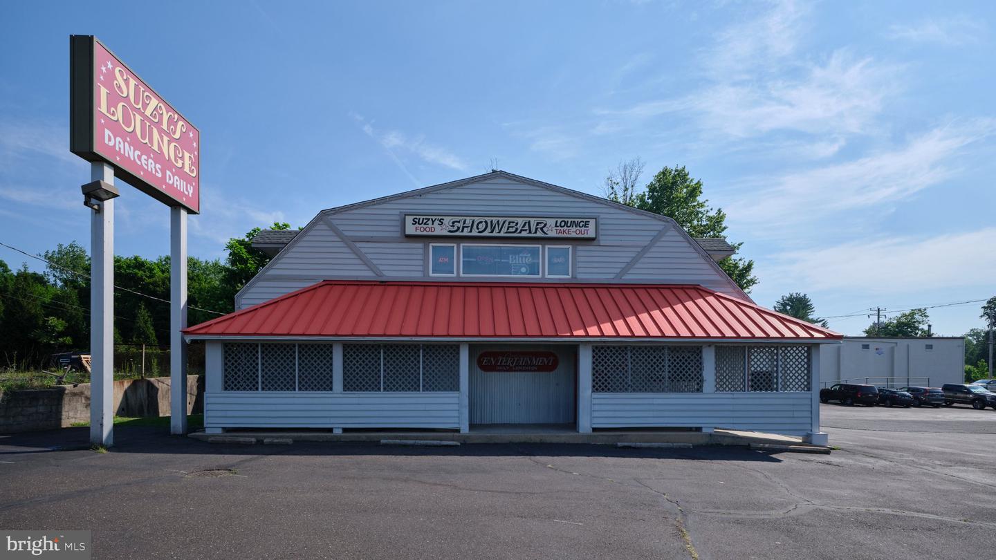 2453 County Line Road, Line Lexington, PA 18932 — photo 3