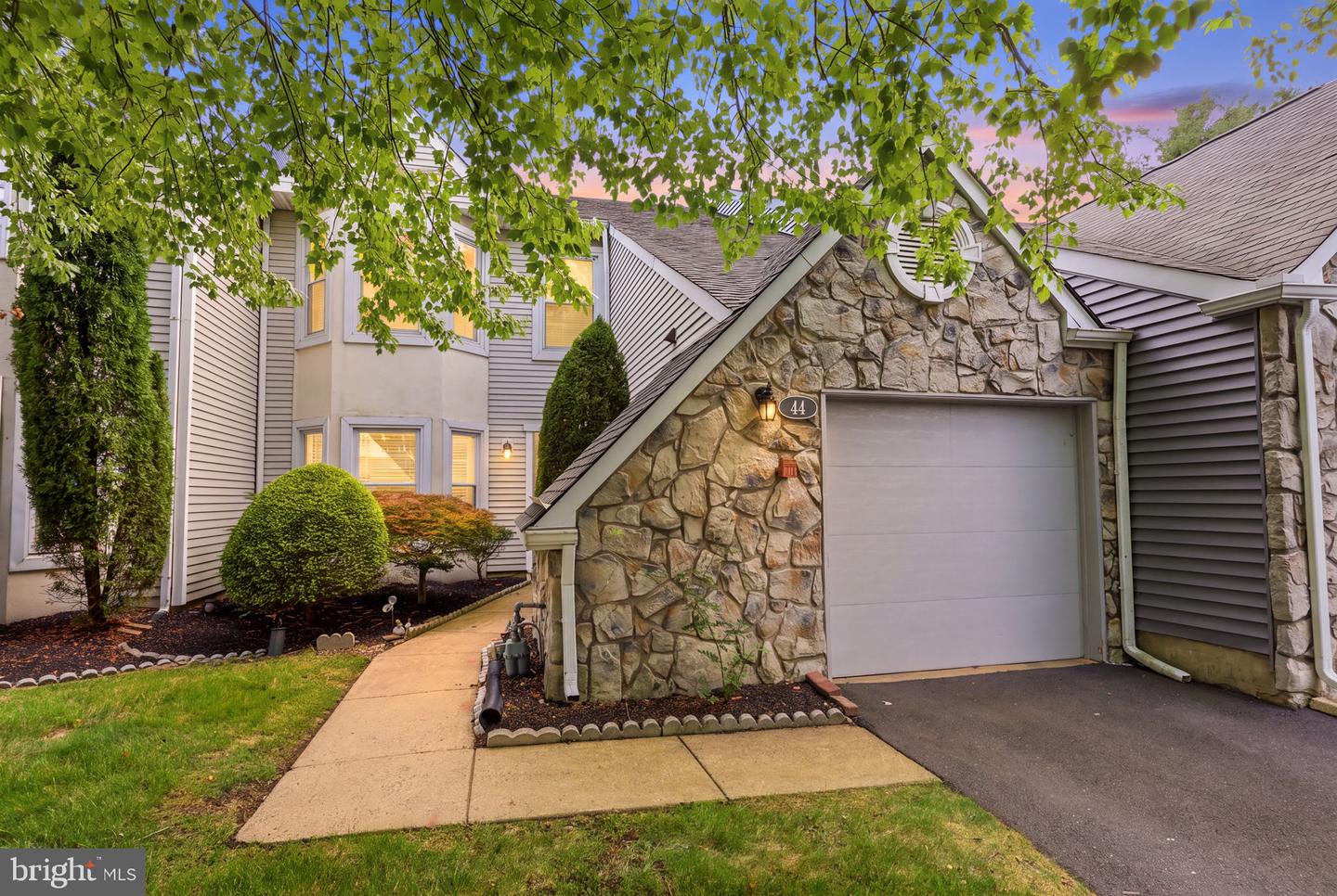 44 Gaylord Ct — photo