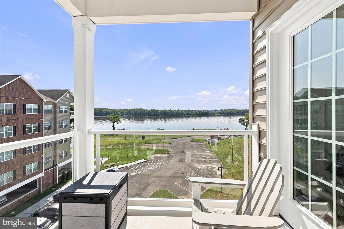 16352 River View Ct — photo