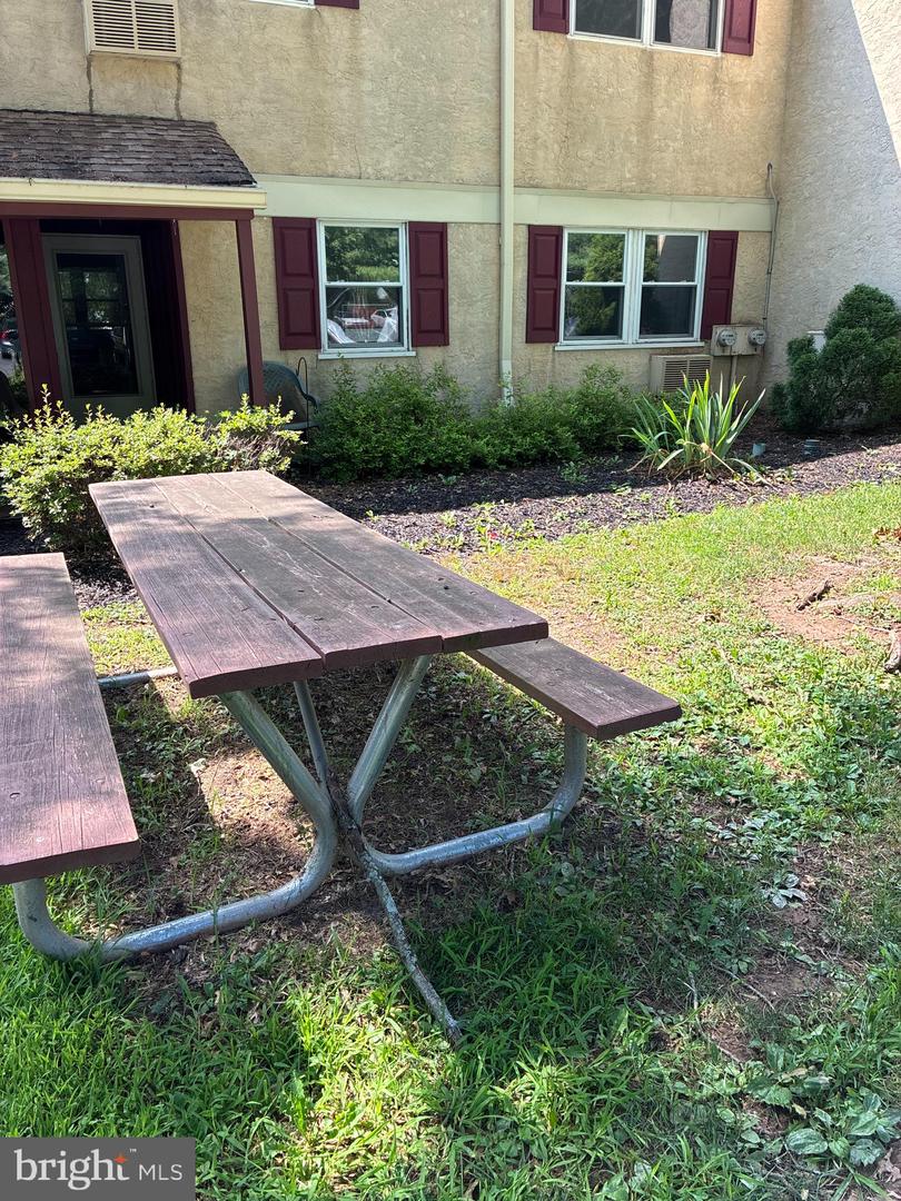 178 Elephant Rd #B13 — photo