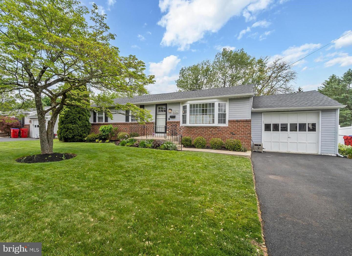 856 Roger Road, Warminster, PA 18974 — photo 2