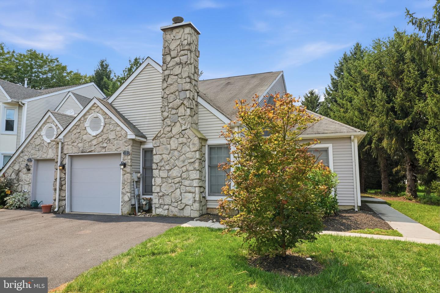 7 Walton Ct — photo