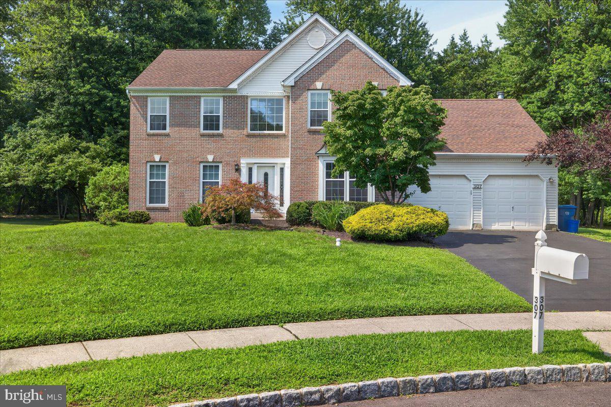 307 Frazer Dr — photo