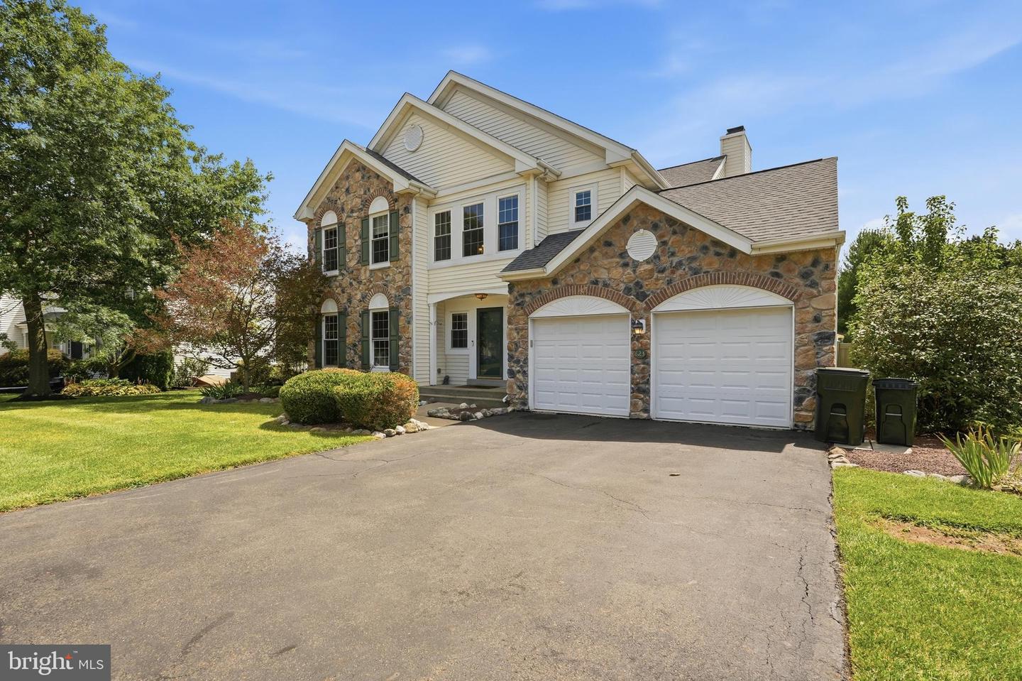 623 Coach Dr — photo