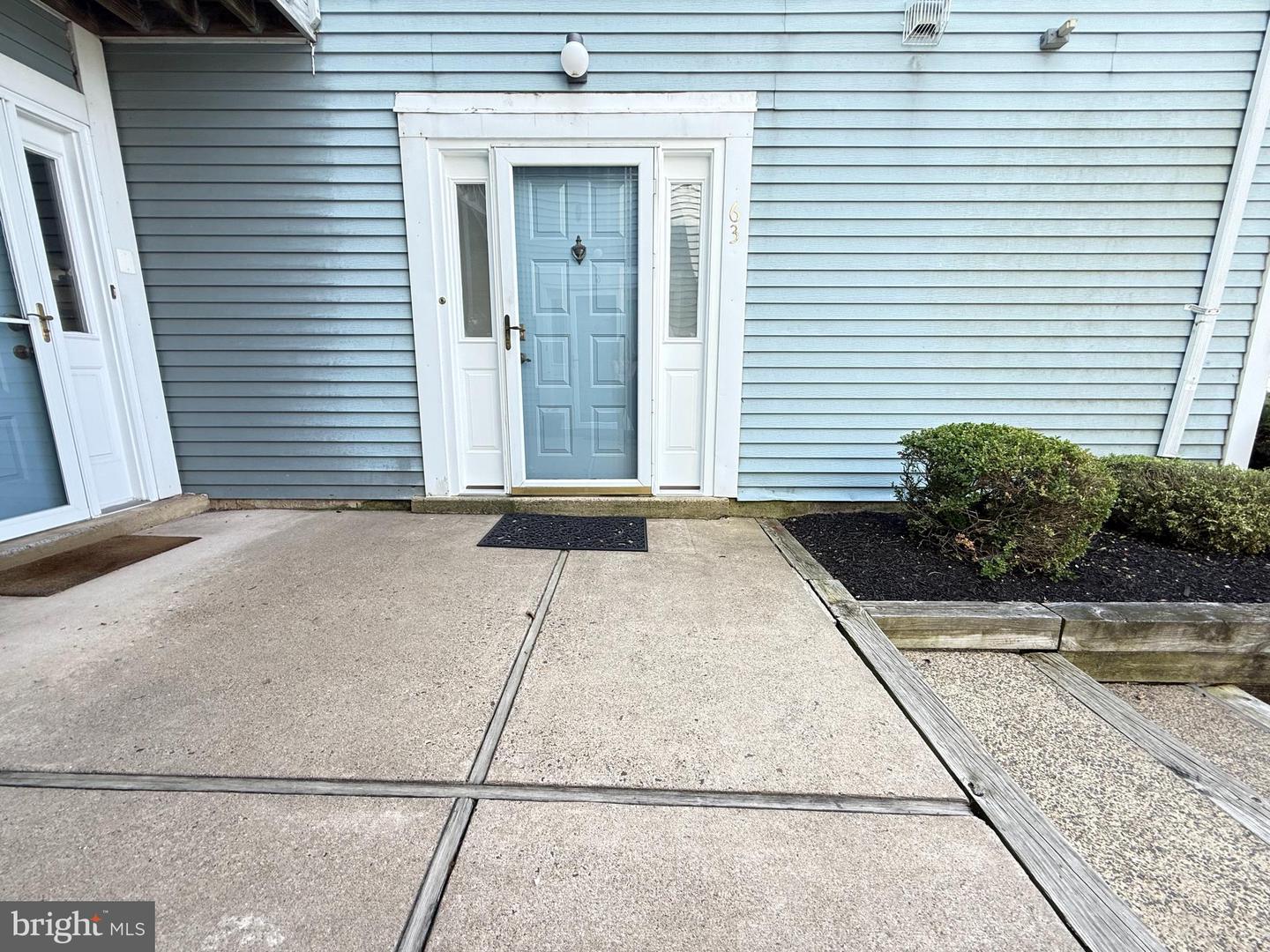 63 Hillcroft Way — photo