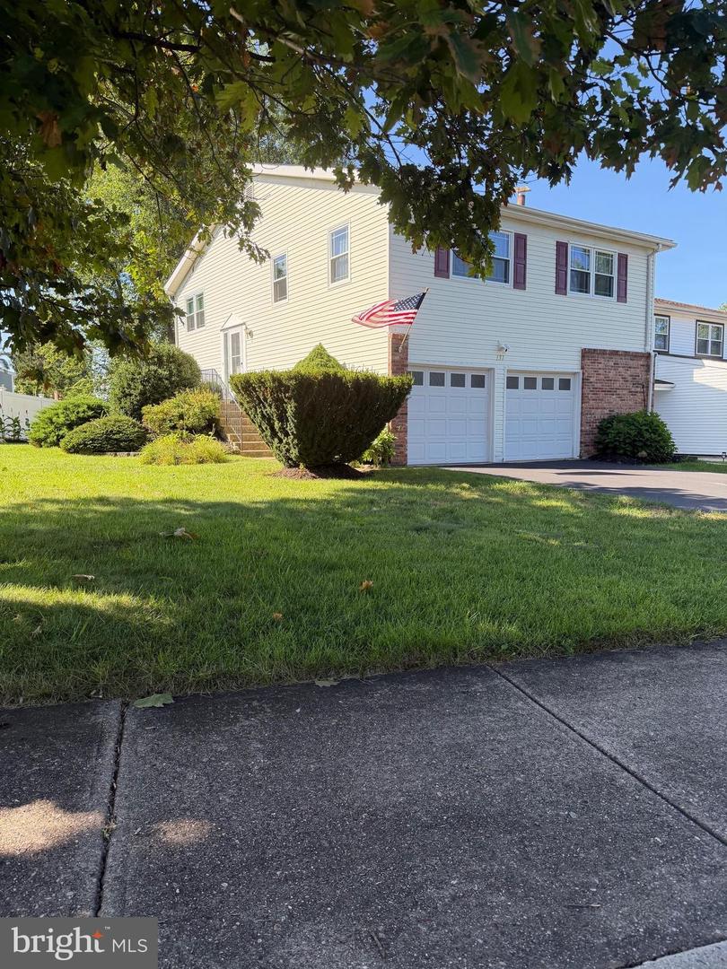 131 Chesapeake Dr — photo