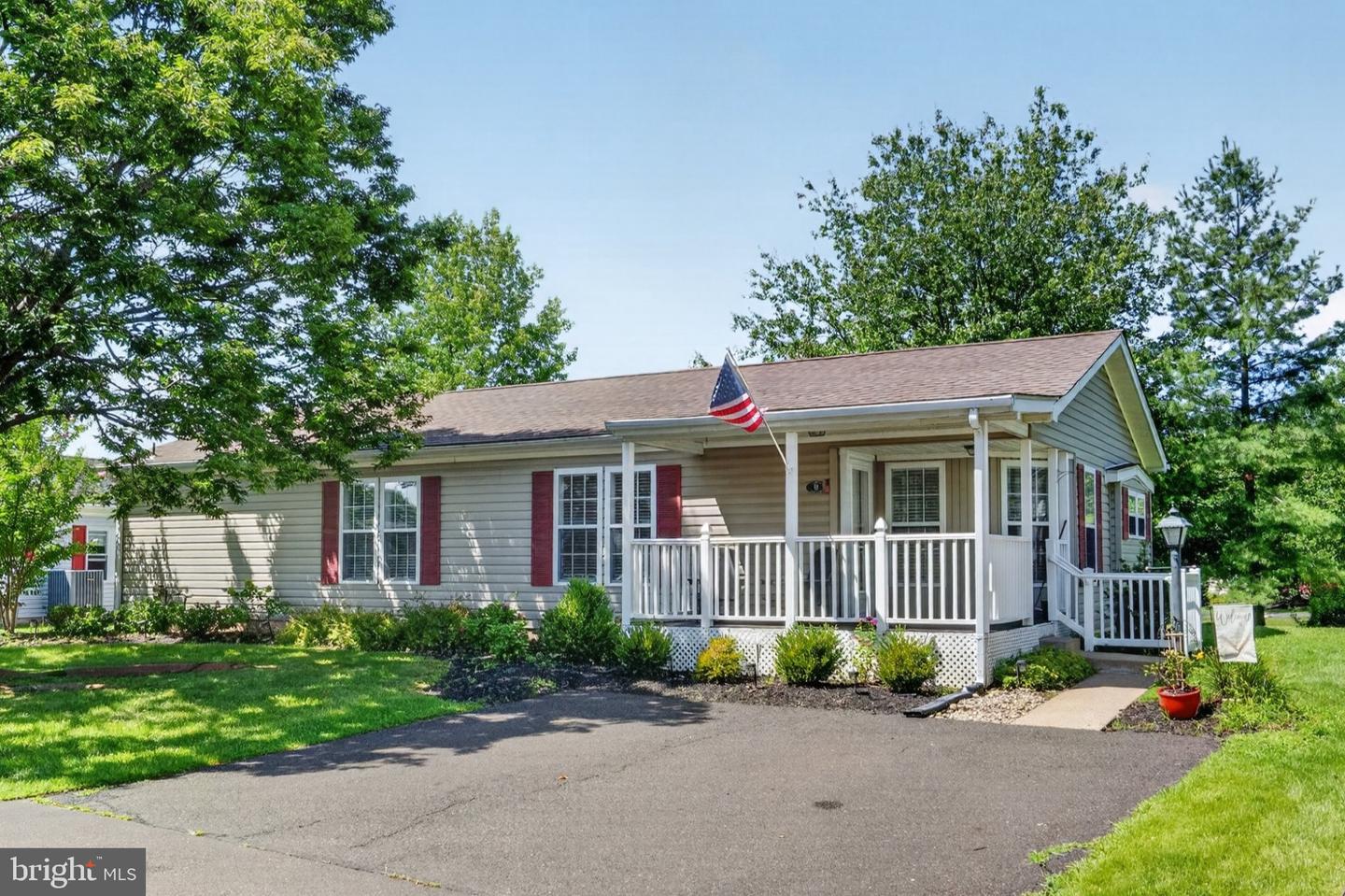 9 Azalea Ct — photo