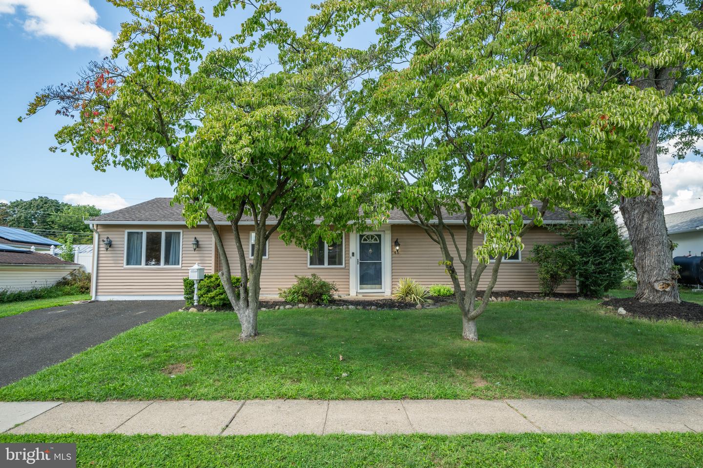 45 Schoolhouse Ln — photo
