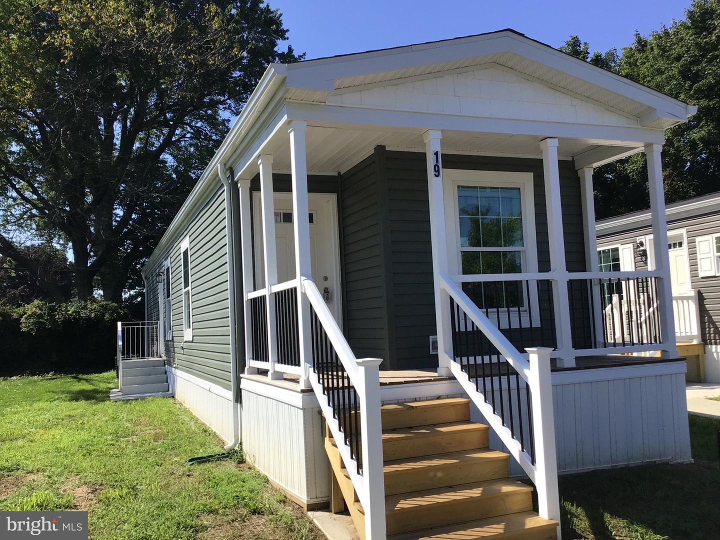 19 Kennedy Dr — photo