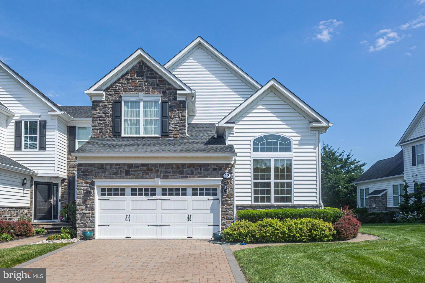 12 Brown Ln — photo