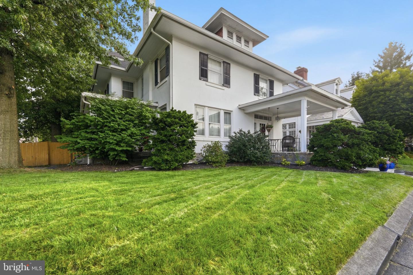 804 W Broad St — photo