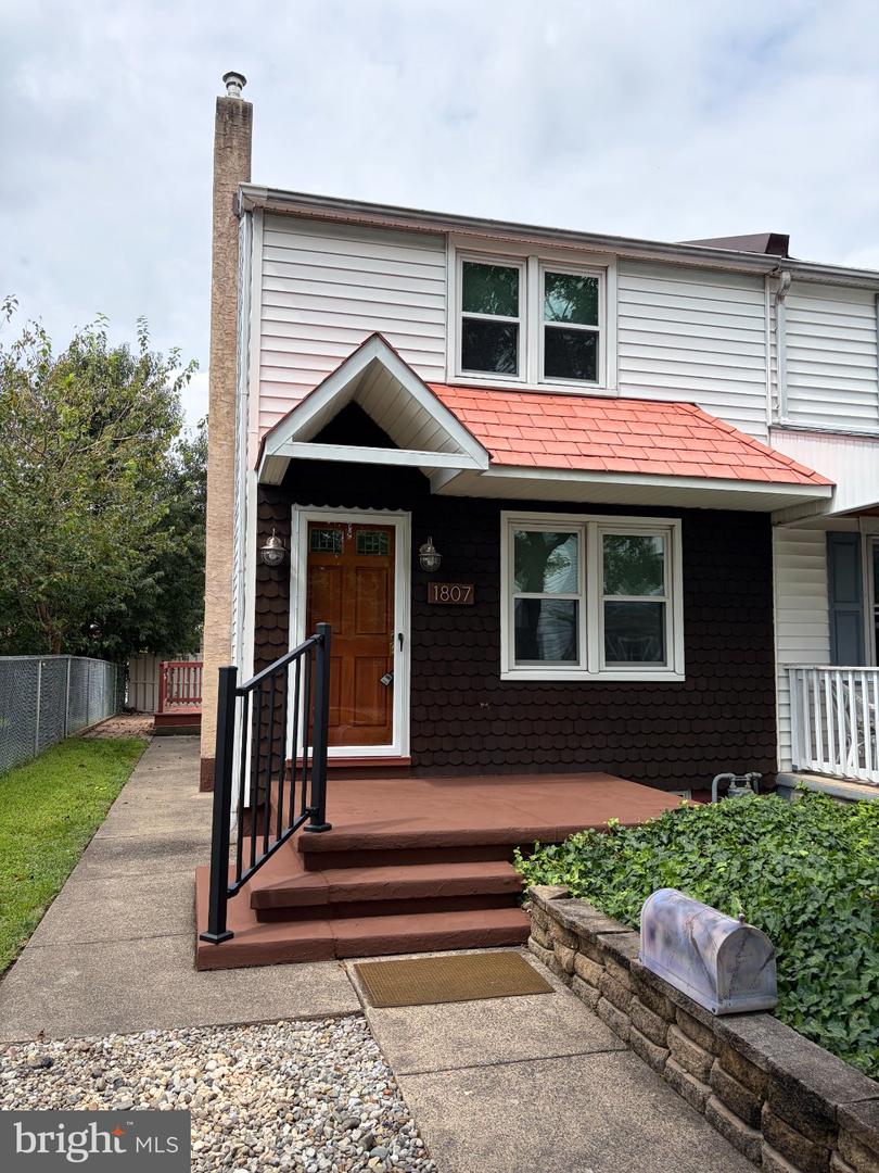 1807 Benson Pl — photo