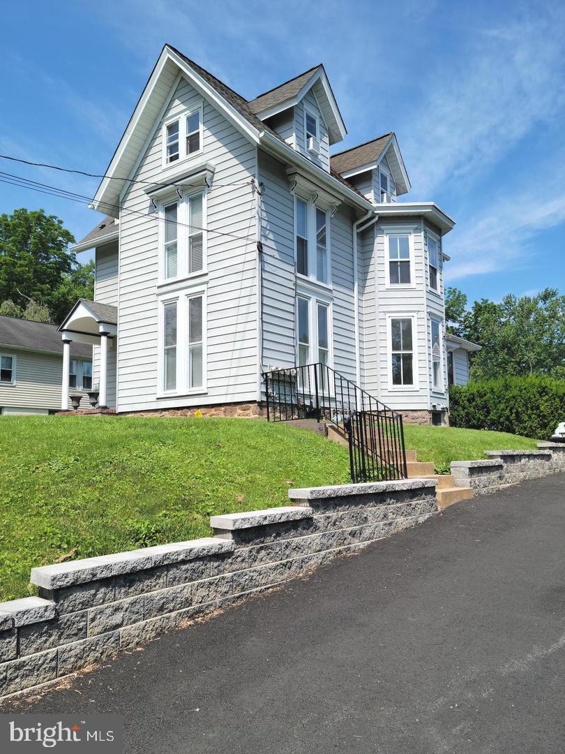 20 W College Ave #3 — photo