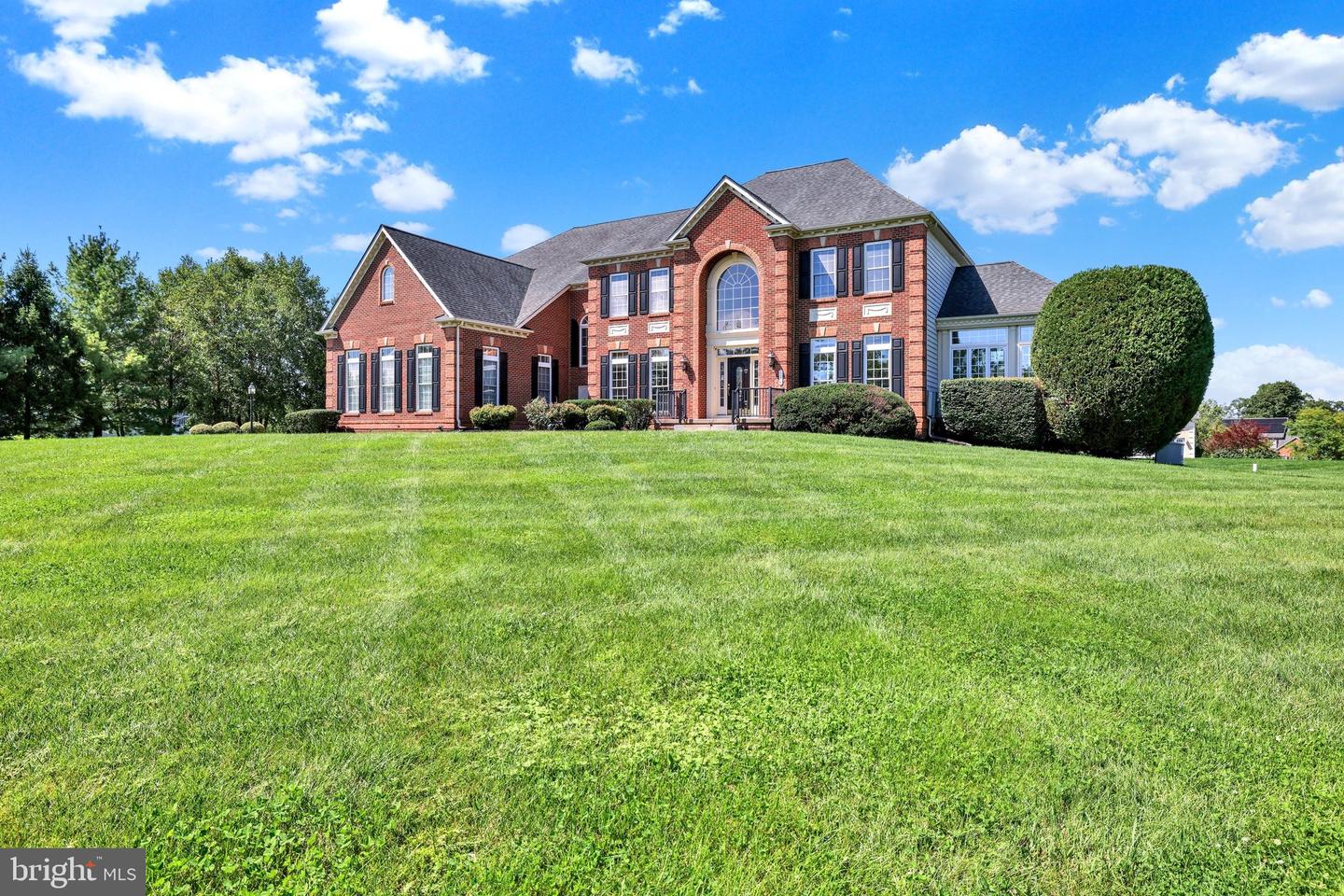 152 Parsons Ln — photo