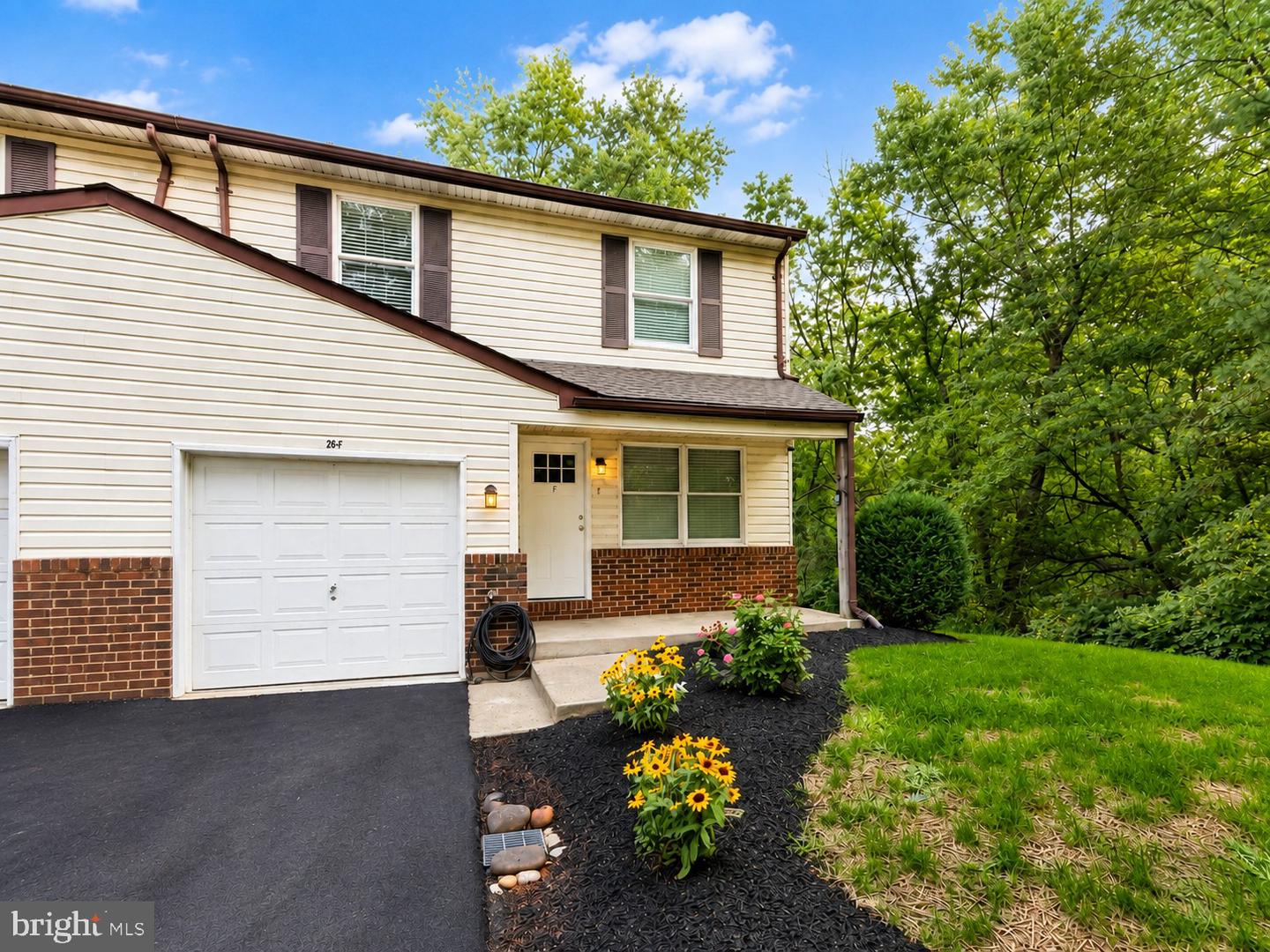 26 Bowling Green Ave #Unit 6 (F) — photo