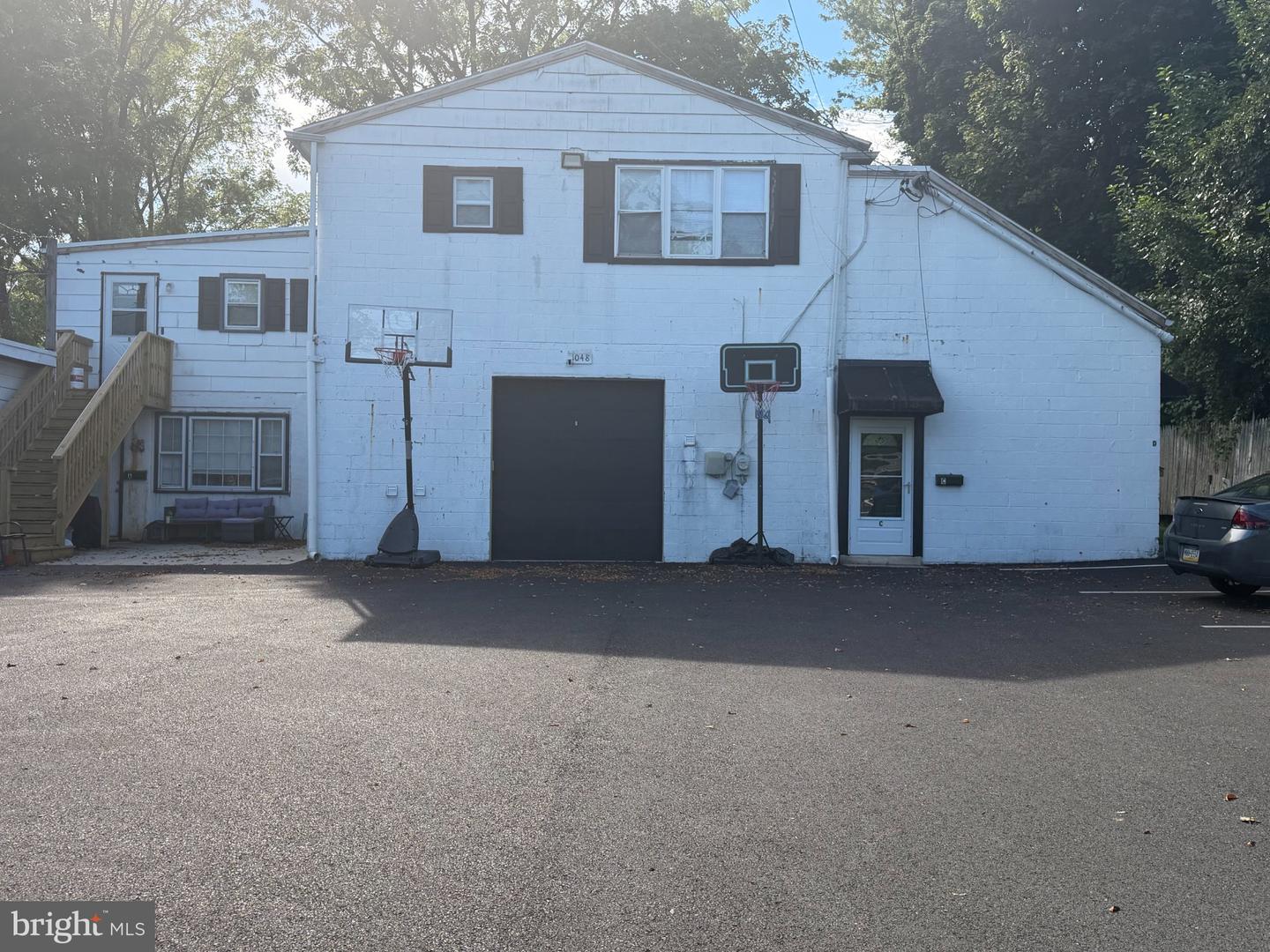 1048 Gray Ave #C — photo